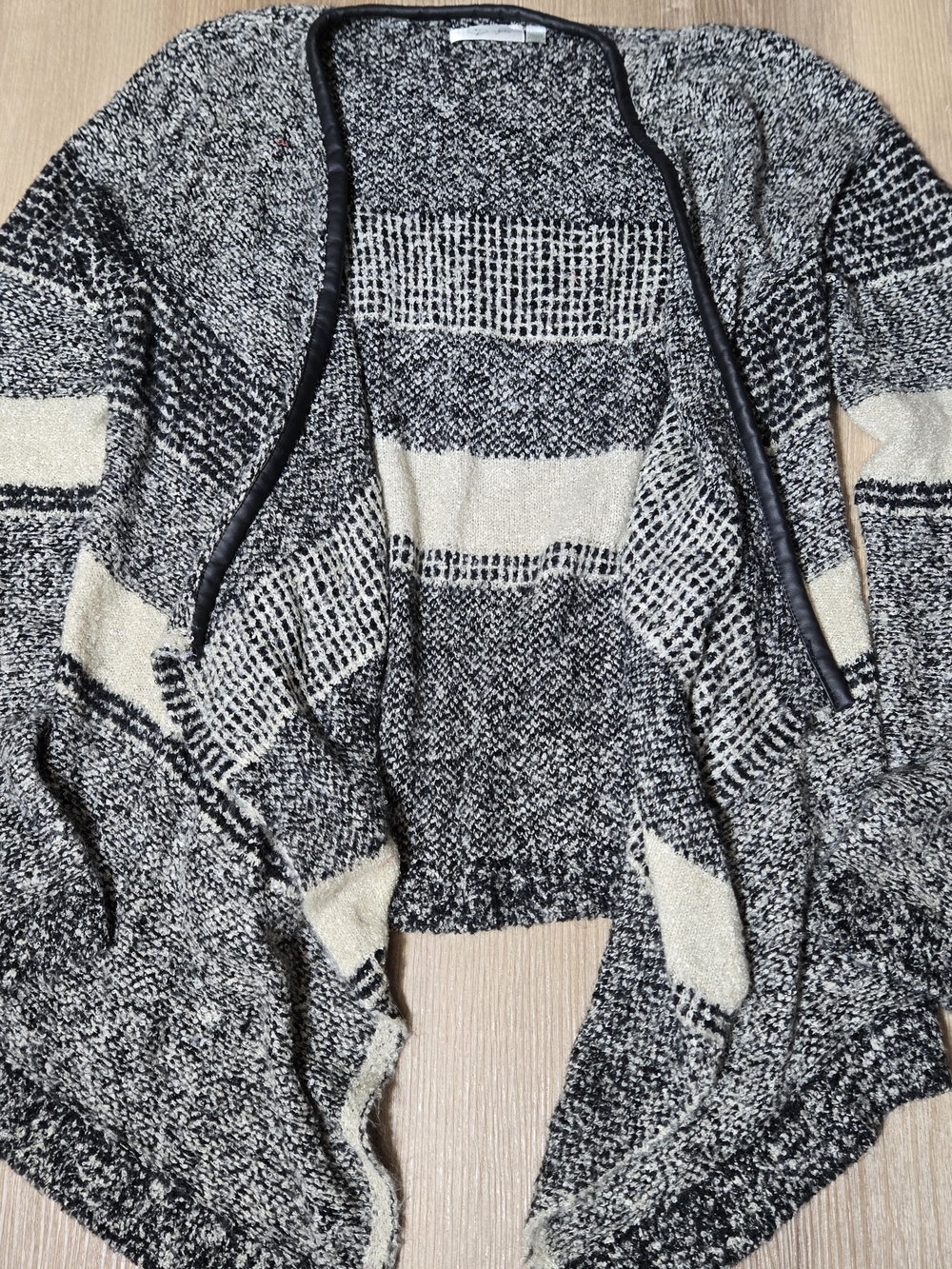 RD Style Black & Cream Open-Front Knit Cardigan